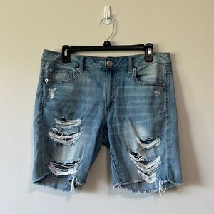 AMERICAN EAGLE TOMGIRL BERMUDA SHORTS